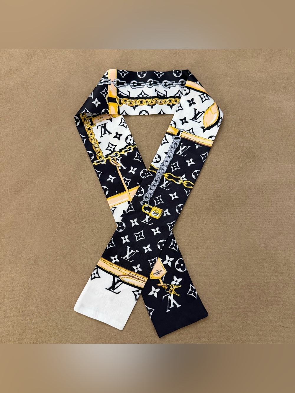 Monogram Chain & Lock Silk Twilly Scarf Black White Luxury Accessory - Picture 2 of 6